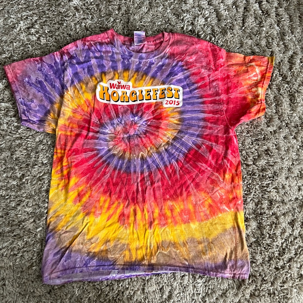 2015 Wawa Hoagiefest T Shirt Size Large.